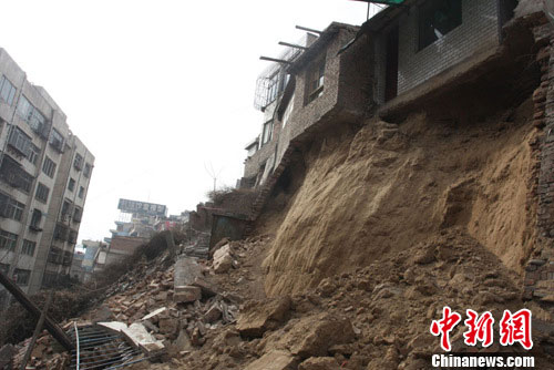 1718r50SmгP^(q)ƺֵҜ3̖l(f)߅±s50T־܊ z